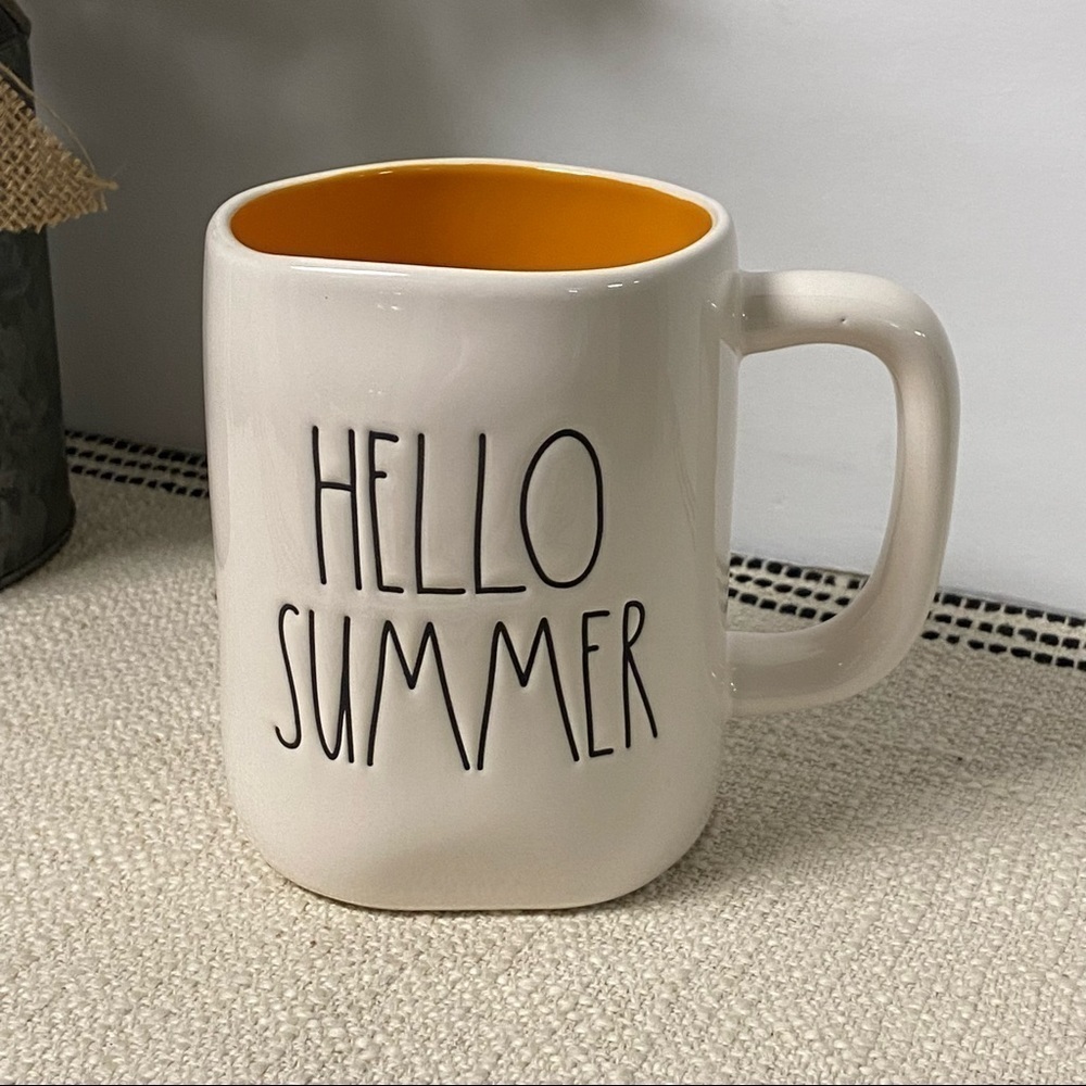 NWOT RAE DUNN / "HELLO SUMMER" Ceramic Coffee Mug